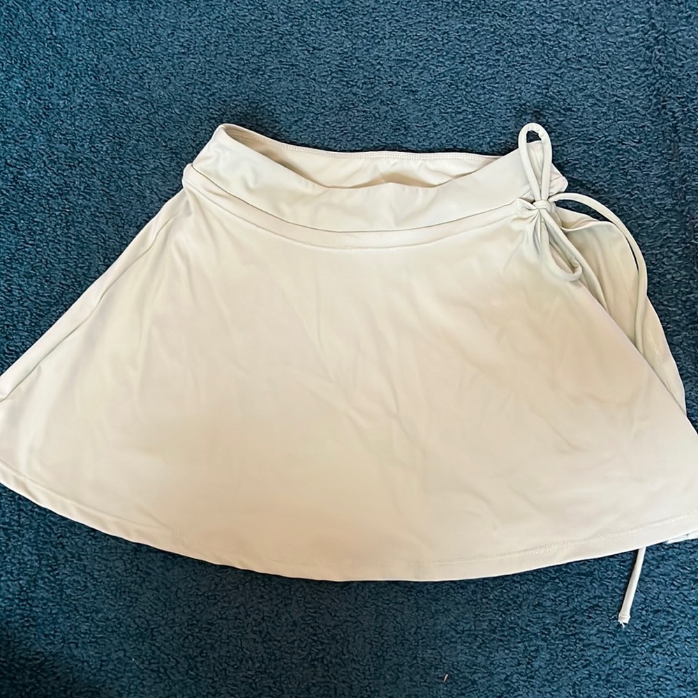 HALARA green skirt